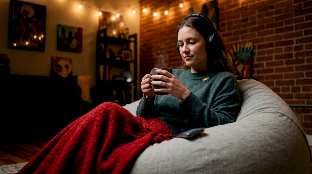 Why Love Songs Resonate at Night: The Science Behind It